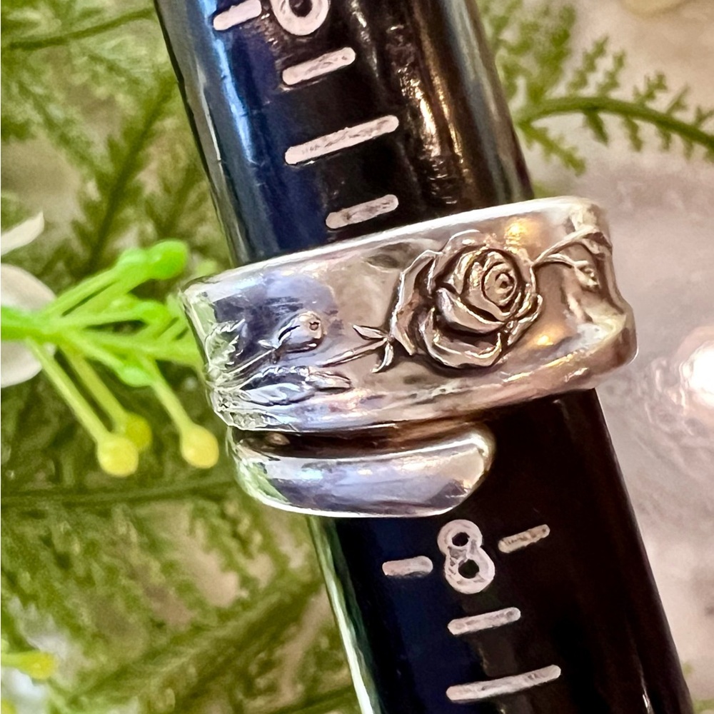 Vintage Silver Wrap Ring with Rose Embossed design. Morning Rose about 7-7.25 - Picture 11 of 17